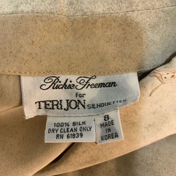Richie Freeman for TeriJon silhouettes. Silk button down. Size 8 - Picture 6 of 6